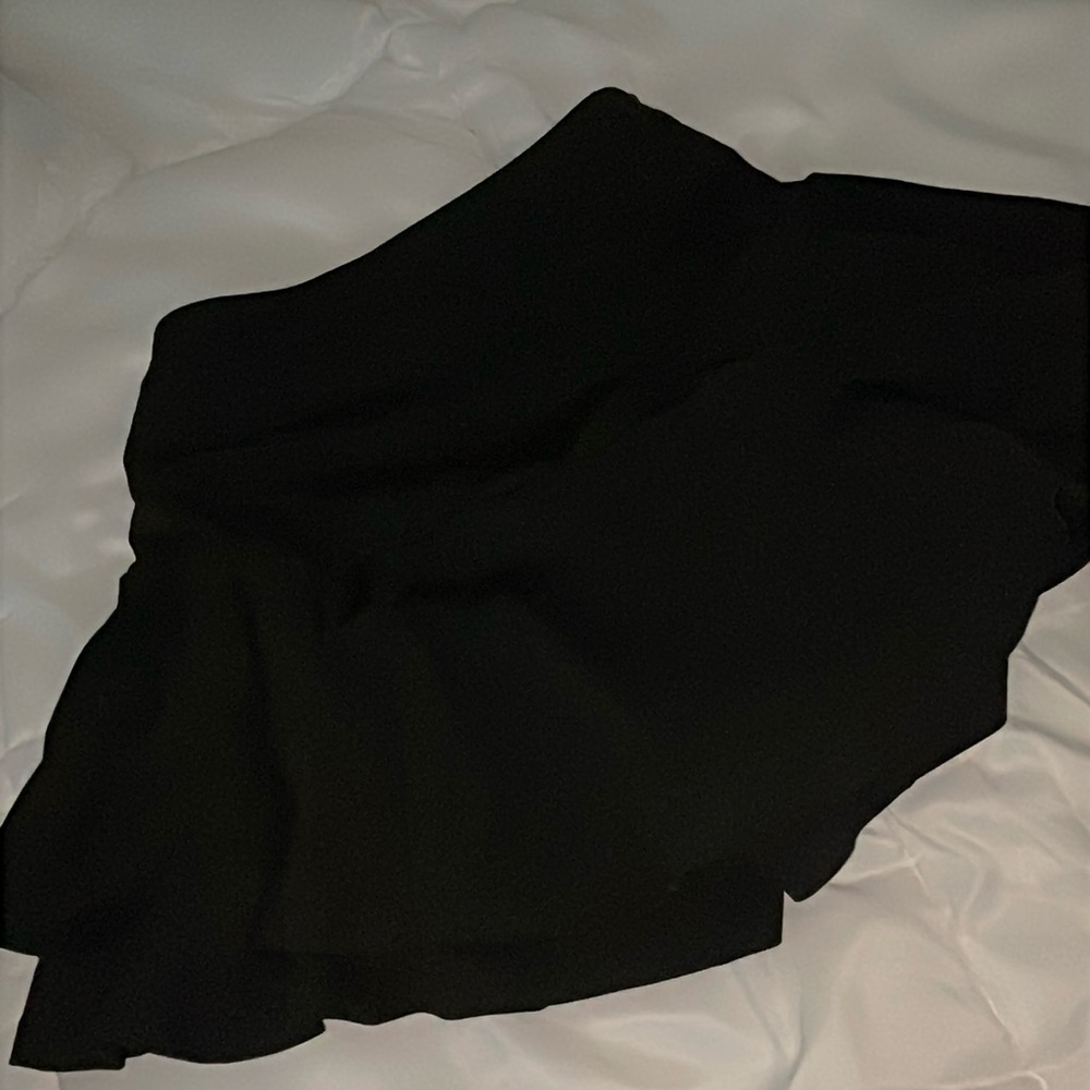 SHEIN Black Asymmetrical Ruffled Skater Skirt